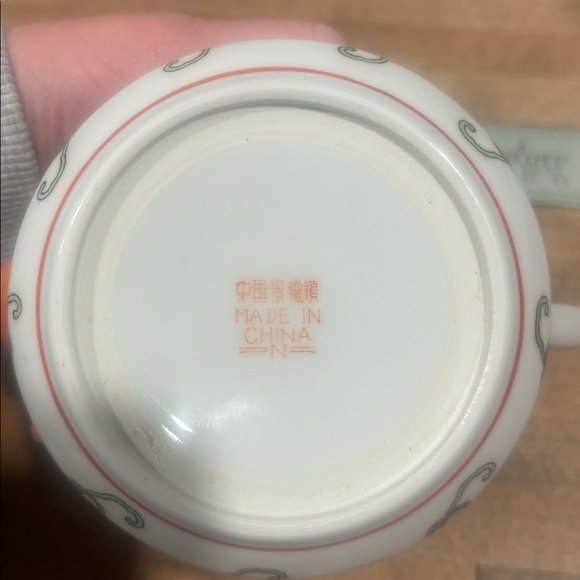 Vintage Chinese Jingdezhen Porcelain Floral Teapot with Butterflies - Picture 11 of 11